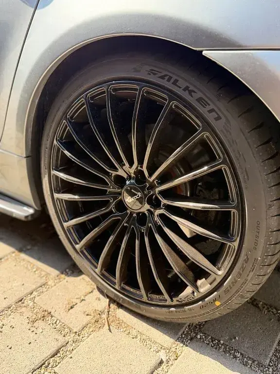 Gebraucht BMW 520 M Sport 170 PS (125 kW) 2009 Grau Limousine