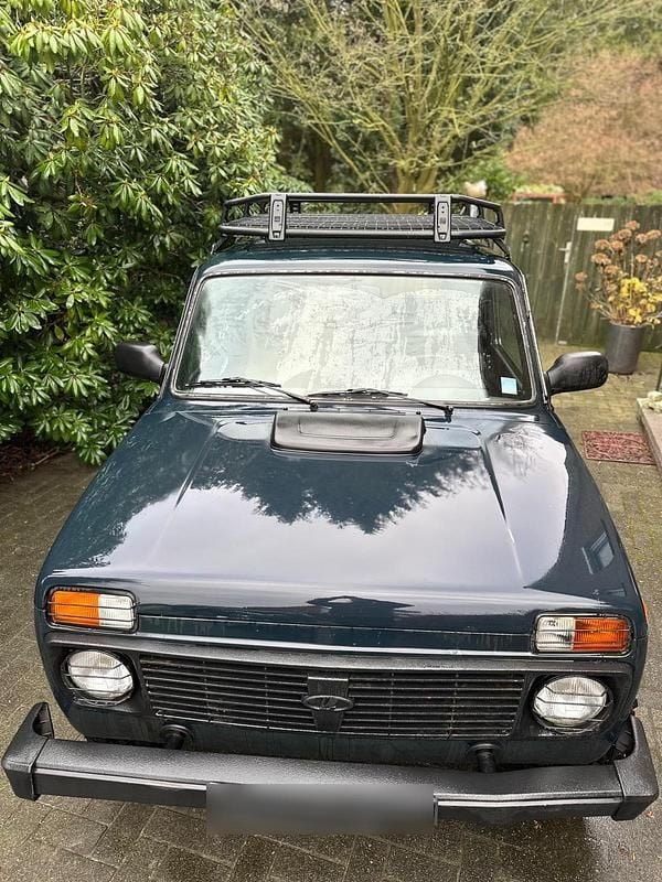 Gebraucht Lada niva 83 PS (61 kW) 2013 Grün SUV