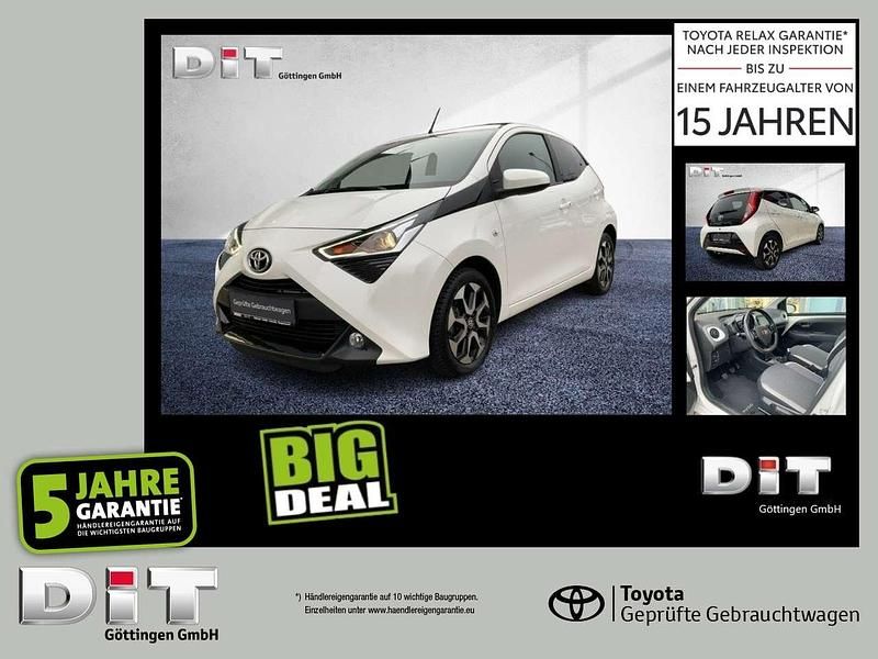 Weiß Gebraucht 2020 Toyota Aygo x-sky Kleinwagen | 11.990 € (Fairer Preis) - Bild 1/4