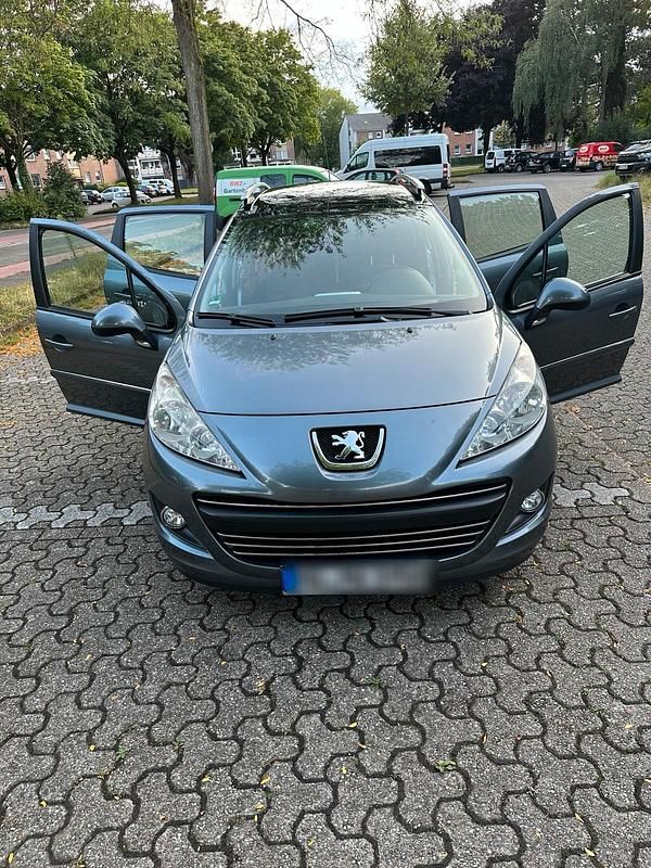 Blau Gebraucht 2011 Peugeot 207 Kombi | 1.900 € (Guter Preis) - Bild 1/4