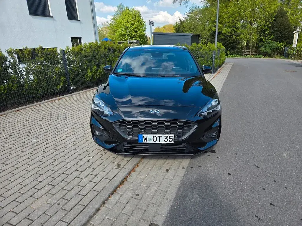 Gebraucht Ford Focus ST-Line 150 PS (110 kW) 2019 Schwarz Limousine