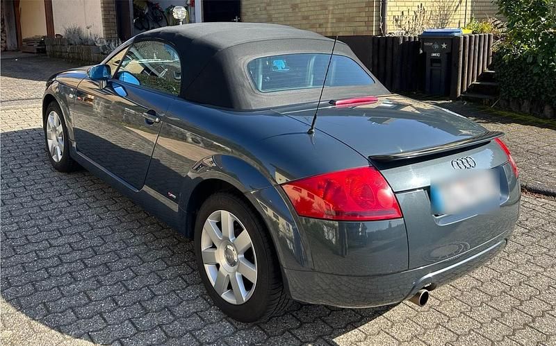 Gebraucht Audi TT 132 PS (97 kW) 2002 Grau Coupé