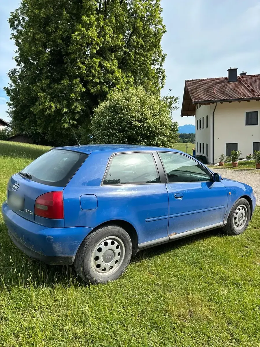 Gebraucht Audi A3 90 PS (66 kW) 1999 Blau Kleinwagen