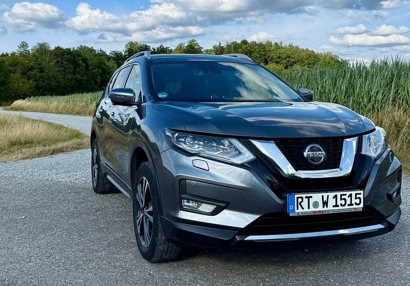 Grau Gebraucht 2020 Nissan X-Trail N-Connecta SUV | 16.499 € (Superpreis) - Bild 1/4