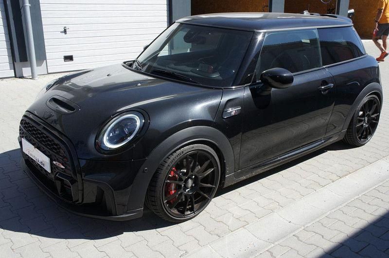Schwarz Gebraucht 2023 Mini John Cooper Works Kleinwagen | 43.950 € - Bild 1/4