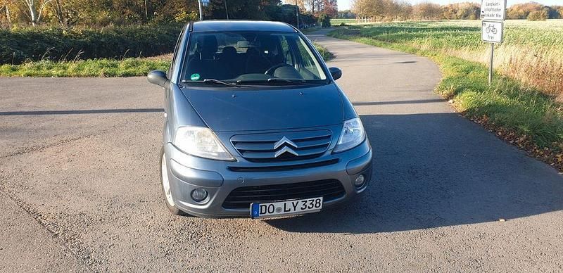 Grau Gebraucht 2006 Citroën C3 Exclusive Limousine | 1.250 € (Fairer Preis) - Bild 1/4