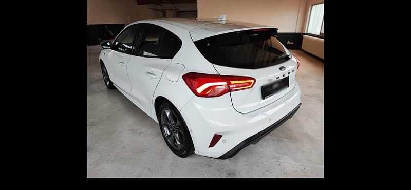 Gebraucht Ford Focus ST-Line 120 PS (88 kW) 2018 Weiß Limousine