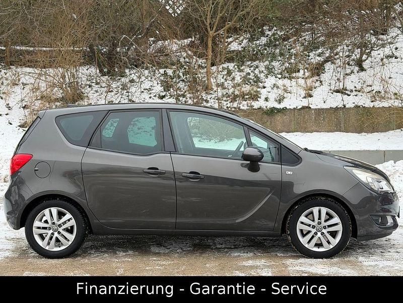 Gebraucht Opel Meriva Style 140 PS (102 kW) 2015 Grau Van / Kleinbus