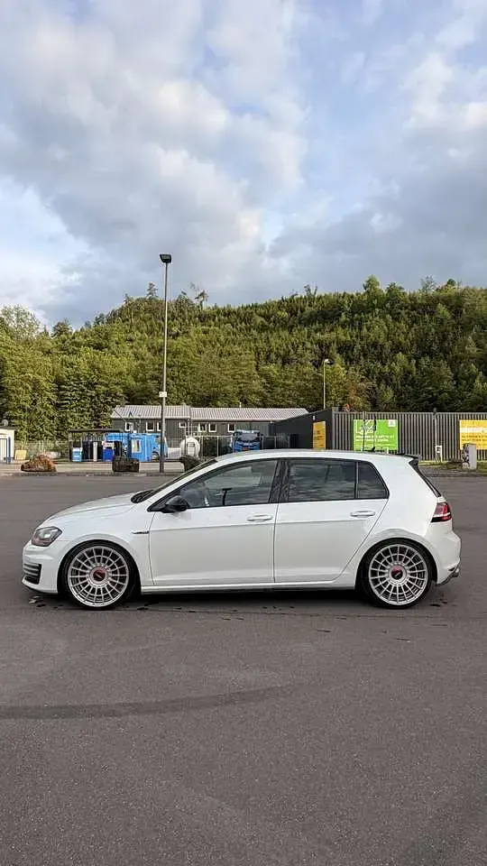 Gebraucht VW Golf VII GTI 220 PS (161 kW) 2013 Weiß Kleinwagen