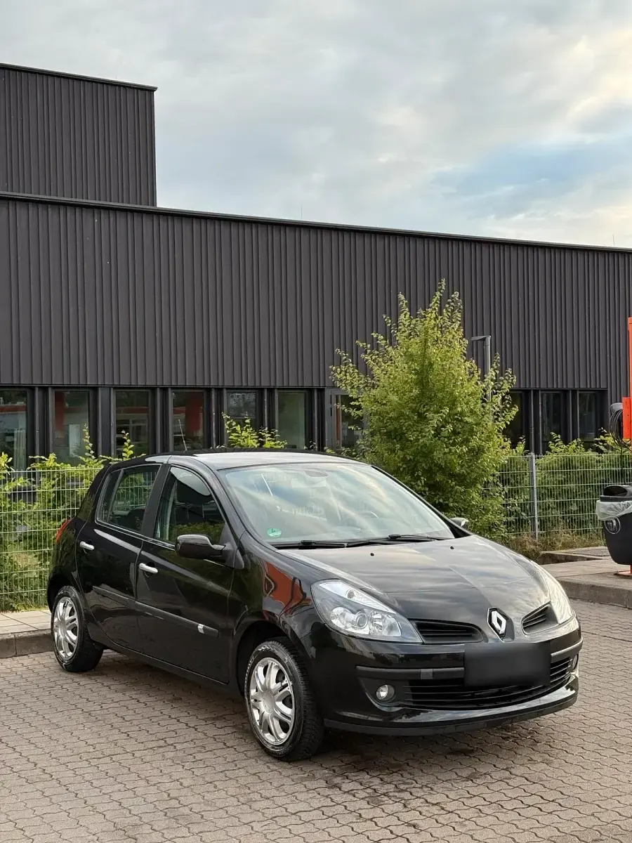 Gebraucht Renault Clio 75 PS (55 kW) 2005 Schwarz Kleinwagen