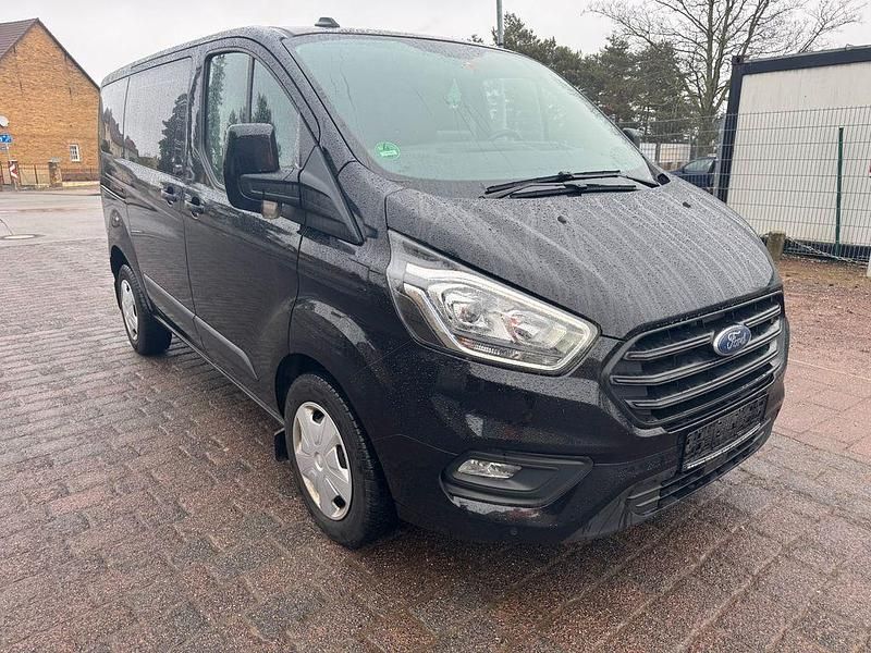 Usado Ford Transit Trend 150 HP (110 kW) 2023 Preto Carrinha