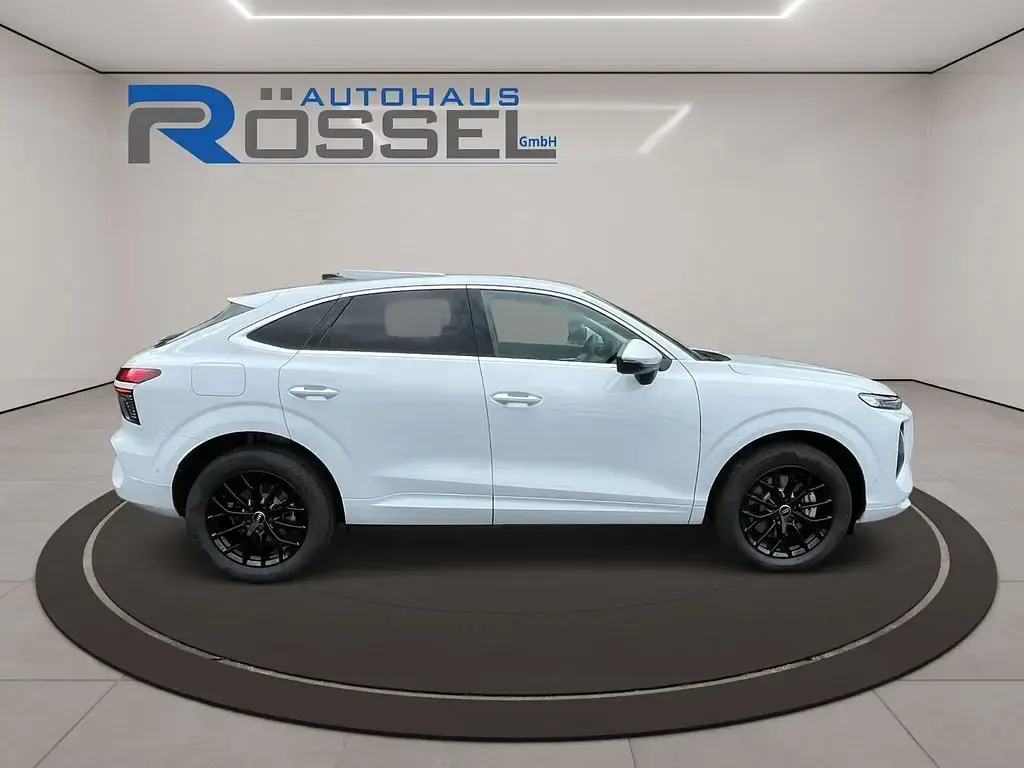 Neu Audi Q3 Sportback Sport 150 PS (110 kW) 2026 Weiß SUV