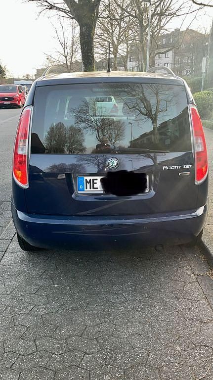 Gebraucht Skoda Roomster Active 69 PS (50 kW) 2012 Blau Van / Kleinbus