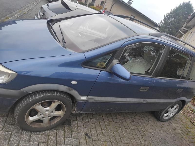 Blau Gebraucht 2002 Opel Zafira Van / Kleinbus | 1.100 € (Guter Preis) - Bild 1/4