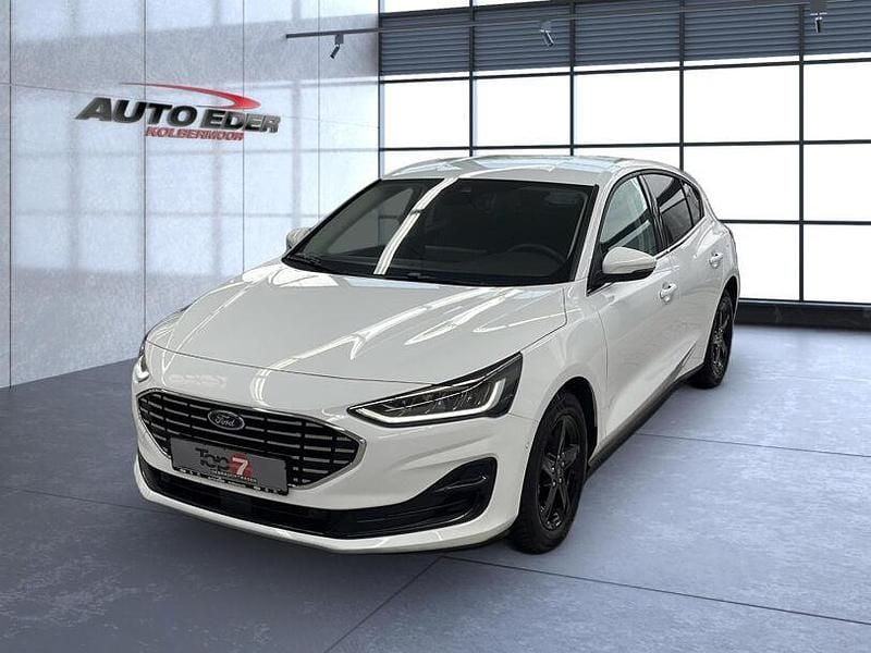 Gebraucht Ford Focus Titanium 125 PS (91 kW) 2024 Frostweiß Limousine