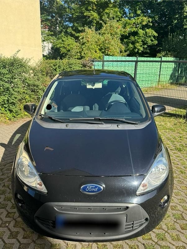 Gebraucht Ford Ka 75 PS (55 kW) 2013 Schwarz Kleinwagen