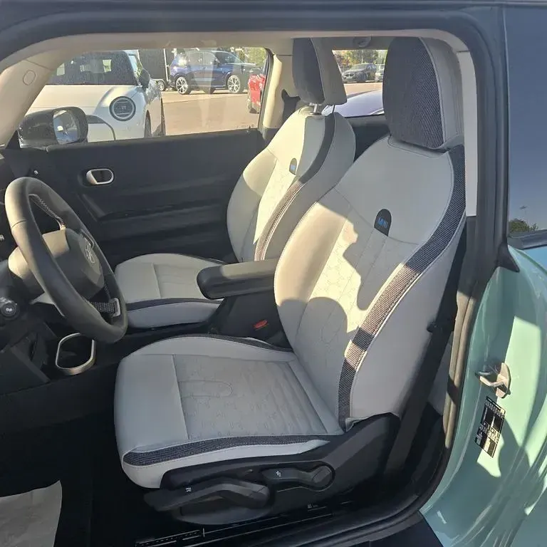 Używany Mini Cooper Classic 156 KM (114 kW) 2024 Zielony Hatchback