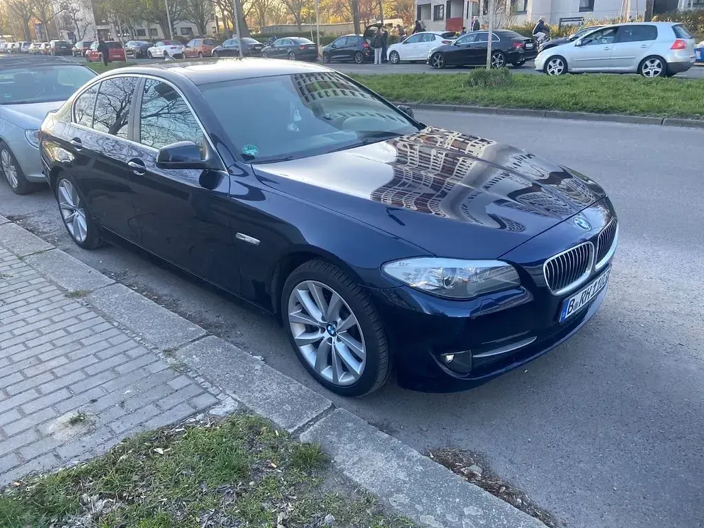Gebraucht BMW 525 218 PS (160 kW) 2012 Blau Limousine