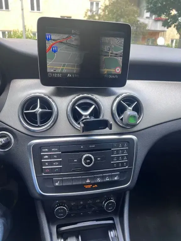 Gebraucht Mercedes GLA180 Urban 122 PS (89 kW) 2017 Weiß SUV