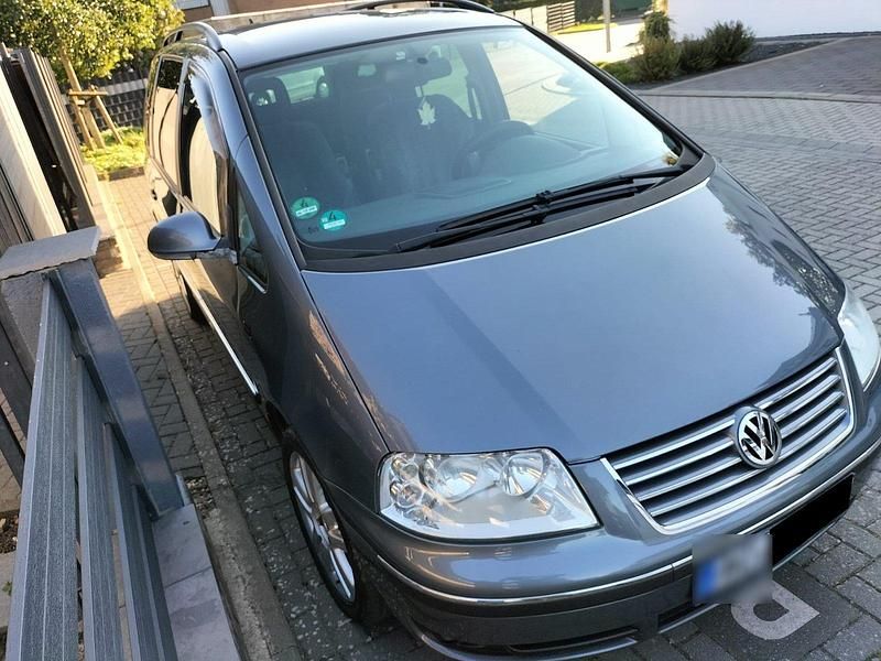 Gebraucht VW Sharan 140 PS (102 kW) 2010 Grau Van / Kleinbus