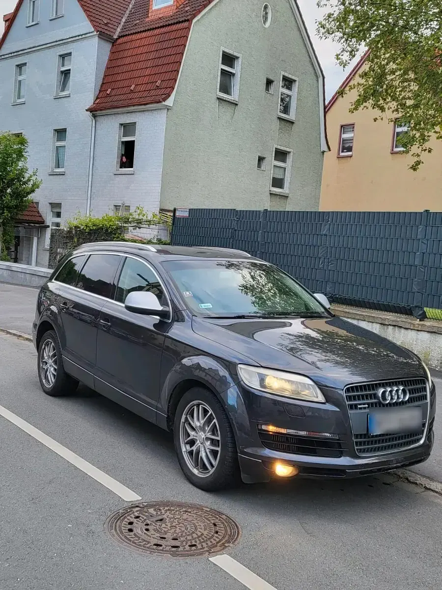 Usado Audi Q7 240 HP (176 kW) 2008 Preto SUV