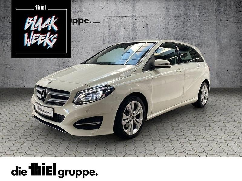 Weiß Gebraucht 2018 Mercedes B220 Style Van / Kleinbus | 18.760 € (Guter Preis) - Bild 1/4