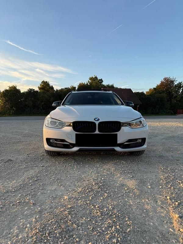 Weiß Gebraucht 2015 BMW 325 Sport Line Kombi | 14.500 € (Fairer Preis) - Bild 1/4