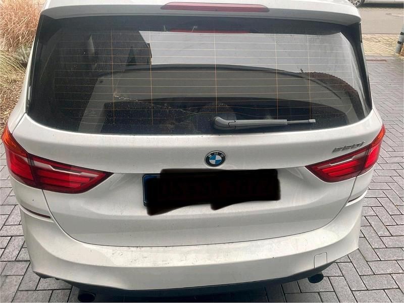 Gebraucht BMW 220 Gran Tourer M Sport 192 PS (141 kW) 2016 Weiß Van / Kleinbus