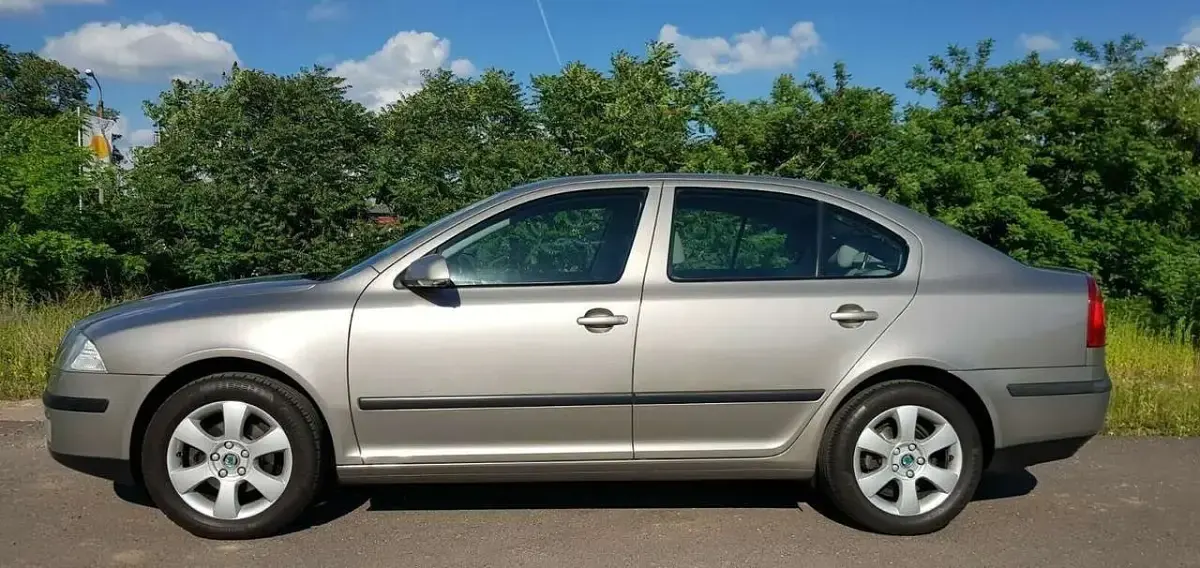 Gebraucht Skoda Octavia Ambiente 116 PS (85 kW) 2007 Gelb Limousine