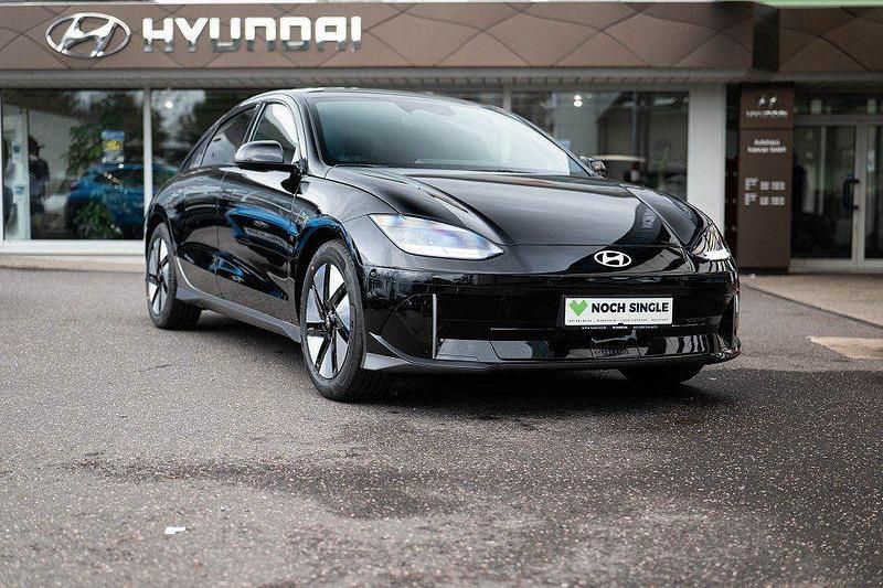 Abyss black Gebraucht 2024 Hyundai Ioniq 6 Techniq Limousine | 33.990 € (Superpreis) - Bild 1/4