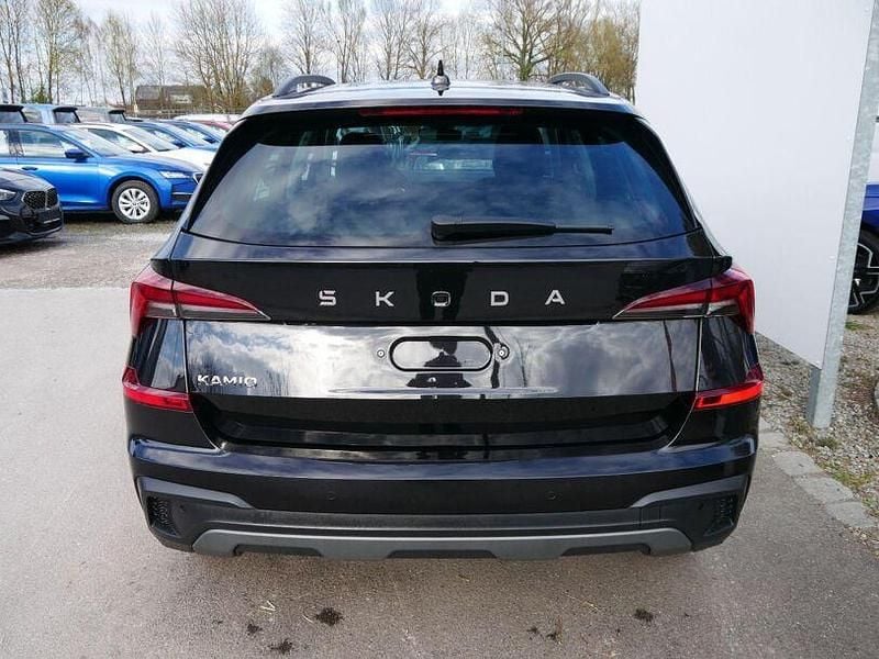 Neu Skoda Kamiq Selection 116 PS (85 kW) 2026 Blackmagic perleffekt SUV