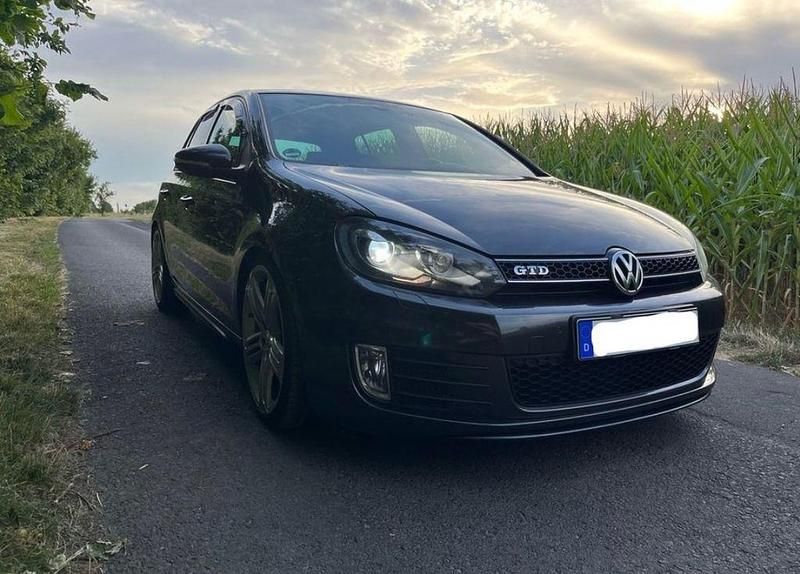 Grau Gebraucht 2010 VW Golf VI GTD Limousine | 11.000 € - Bild 1/4