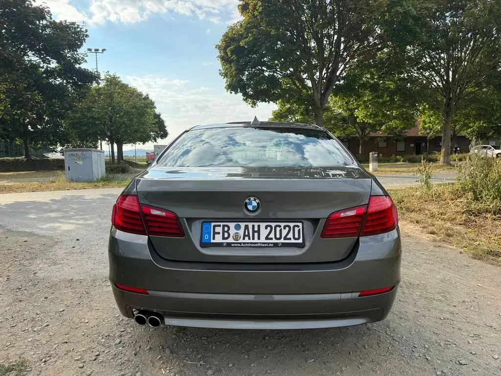 Gebraucht BMW 530 Luxury Line 258 PS (189 kW) 2014 Grau Limousine