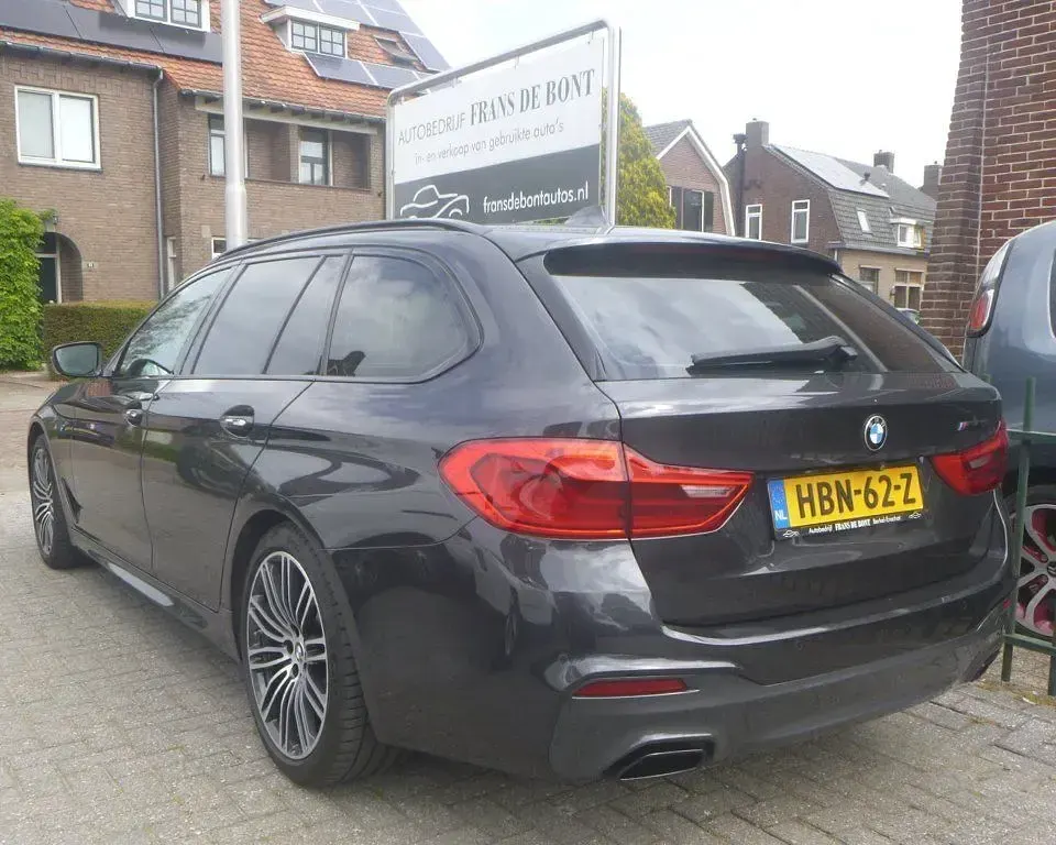 Gebraucht BMW 540 Executive 340 PS (250 kW) 2018 Grau Kombi