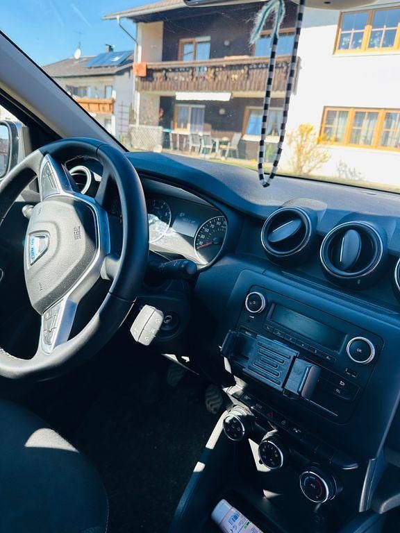 Gebraucht Dacia Duster Comfort 114 PS (83 kW) 2018 Orange SUV