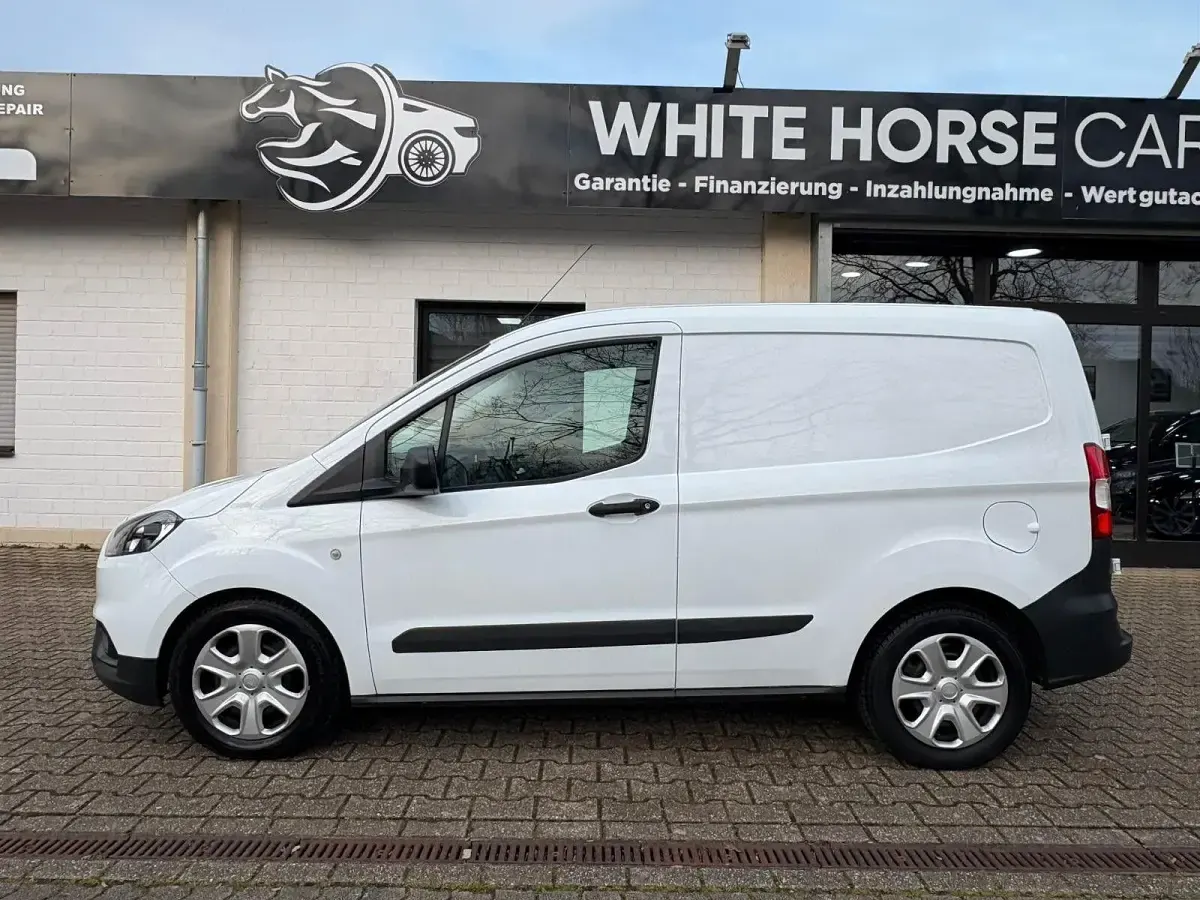 Gebraucht Ford Transit Trend 75 PS (55 kW) 2023 Weiß Van / Kleinbus