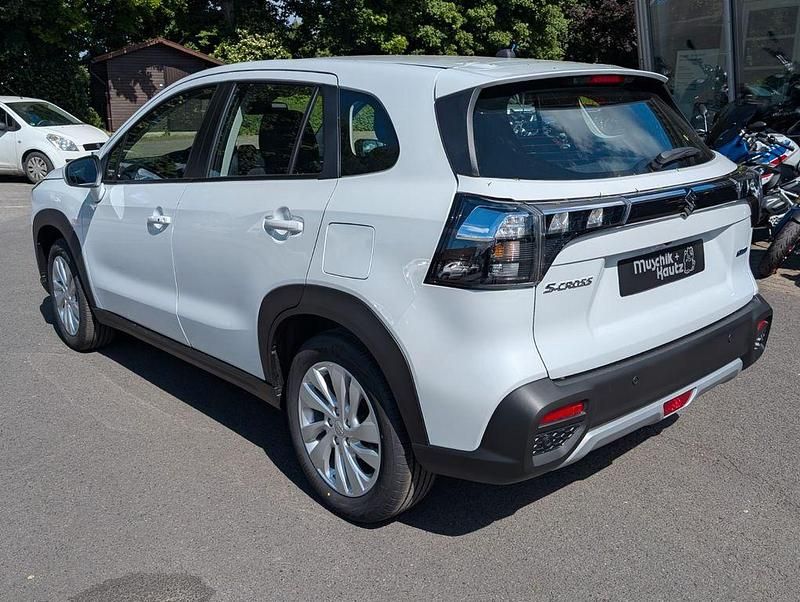 Neu Suzuki SX4 S-Cross 129 PS (94 kW) 2025 Weiß SUV
