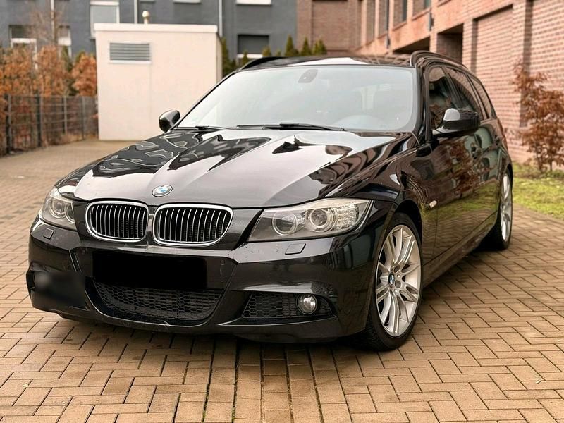 Gebraucht BMW 330 Performance 245 PS (180 kW) 2011 Schwarz Kombi