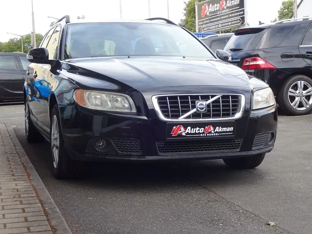 Gebraucht Volvo V70 Basis 145 PS (106 kW) 2009 Schwarz Kombi