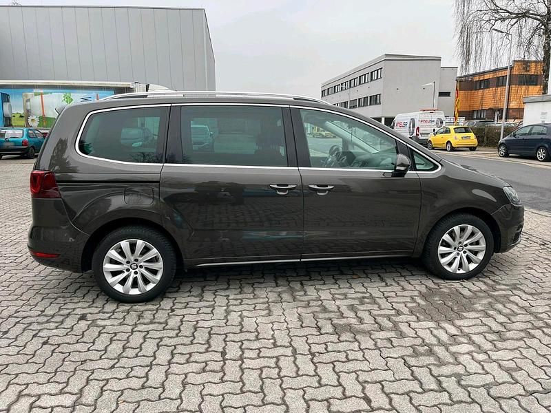 Gebraucht Seat Alhambra 220 PS (161 kW) 2018 Braun Van / Kleinbus