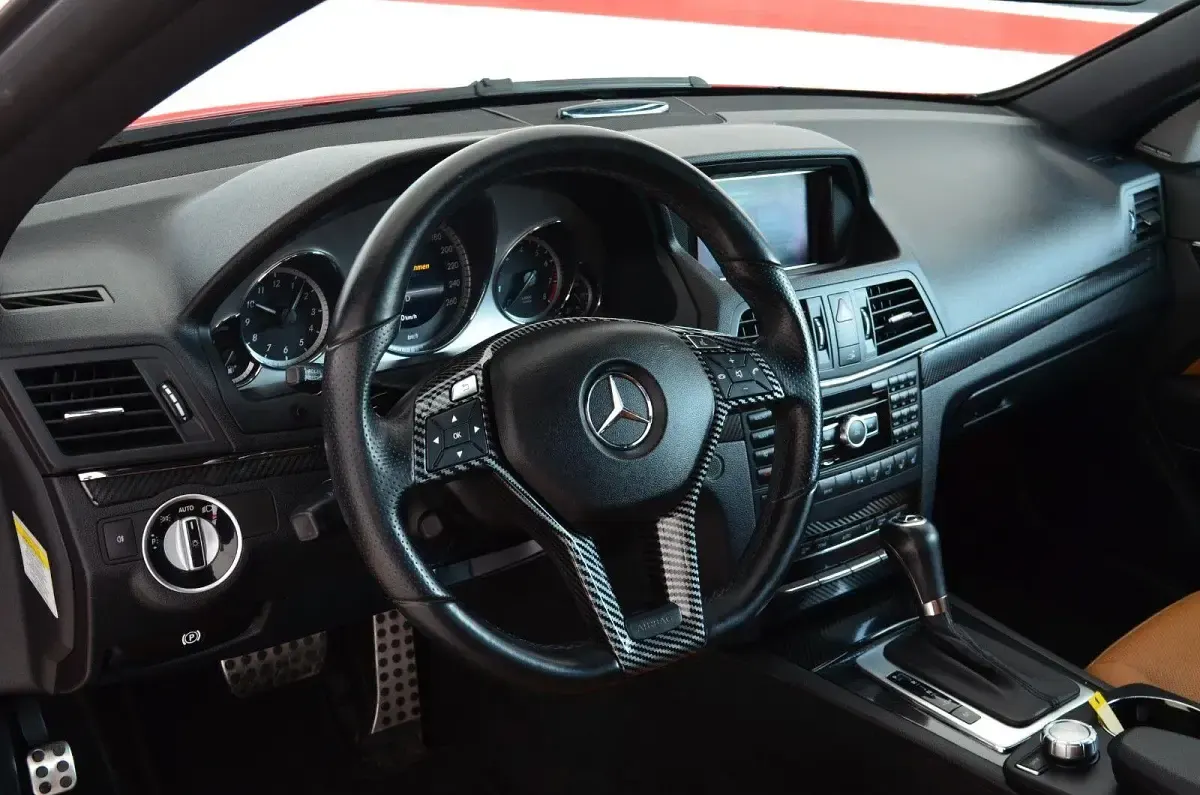 Gebraucht Mercedes E550 AMG 408 PS (300 kW) 2013 Rot Cabrio