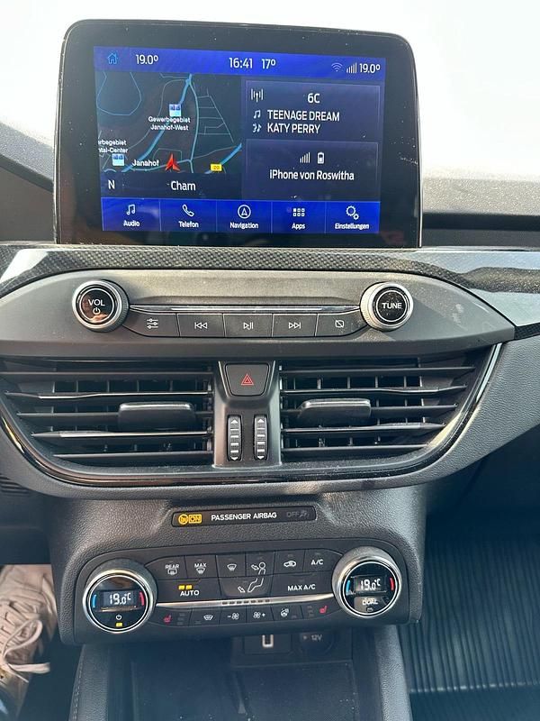 Gebraucht Ford Focus ST 190 PS (139 kW) 2020 Orange Limousine