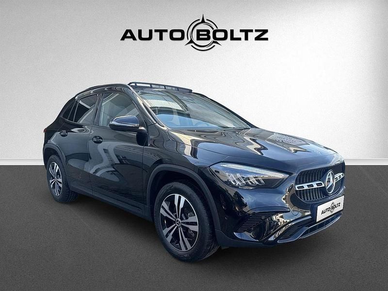 Gebraucht Mercedes GLA220 Night 190 PS (139 kW) 2024 Schwarz SUV