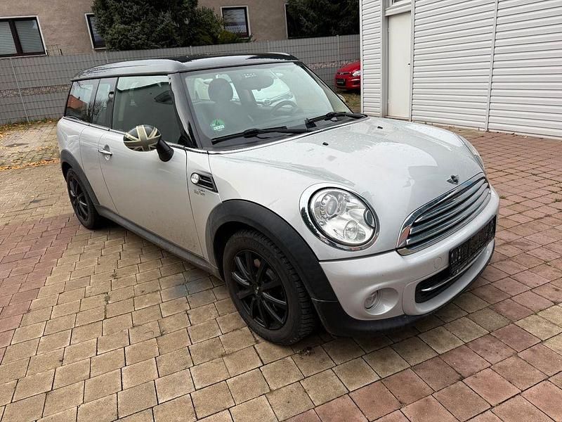 Silber Gebraucht 2011 Mini Cooper Clubman Kombi | 4.950 € (Fairer Preis) - Bild 1/4