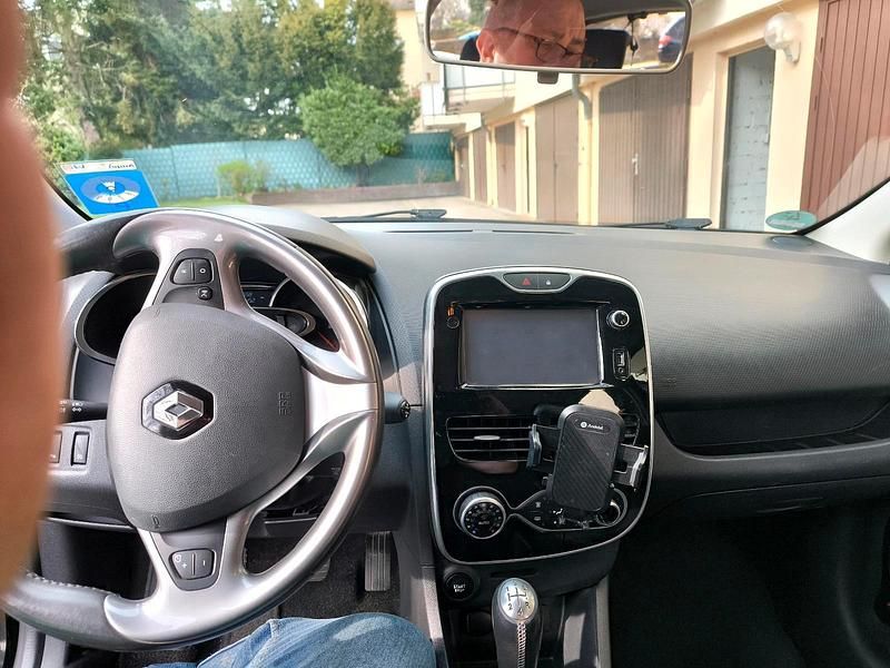 Gebraucht Renault Clio IV 90 PS (66 kW) 2016 Schwarz Kleinwagen