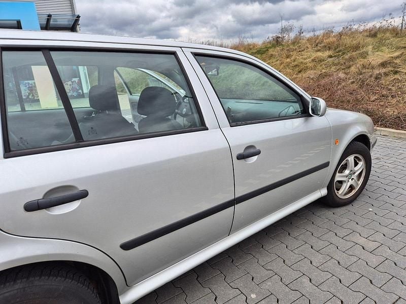 Gebraucht Skoda Octavia 115 PS (84 kW) 2002 Silber Kombi