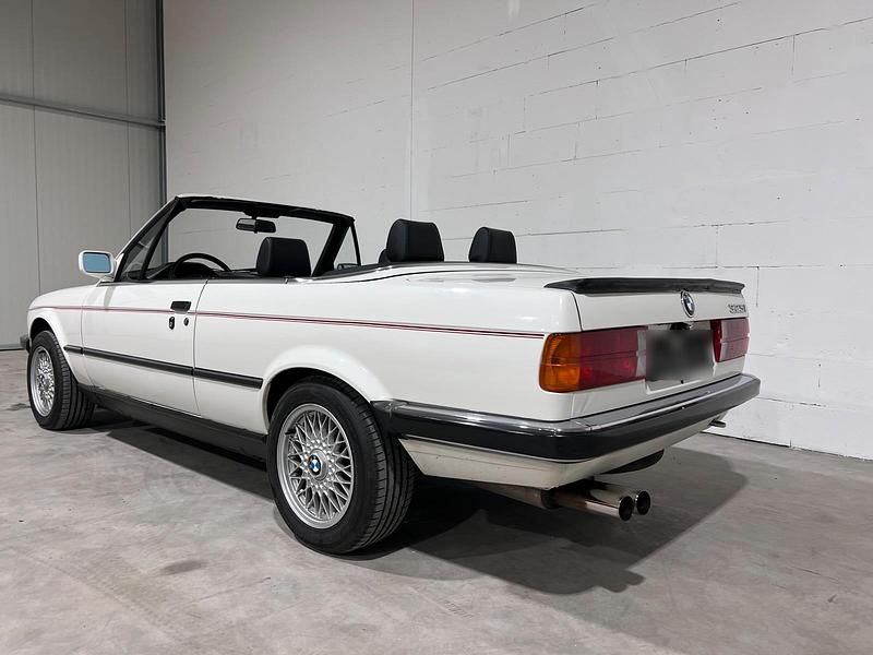 Gebraucht BMW 325 170 PS (125 kW) 1990 Weiß Cabrio