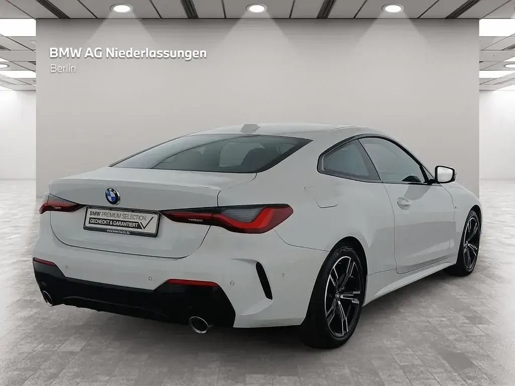 Gebraucht BMW 430 M Sport 245 PS (180 kW) 2025 Weiß Coupé