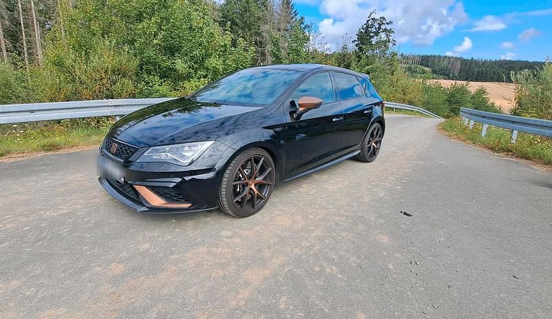 Schwarz Gebraucht 2018 Cupra Leon Limousine | 23.400 € (Guter Preis) - Bild 1/4