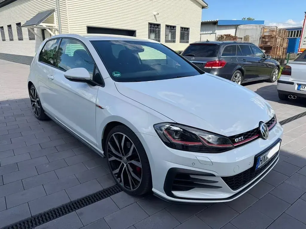 Second-hand VW Golf VII GTI 230 CP (169 kW) 2017 Alb Berlinǎ